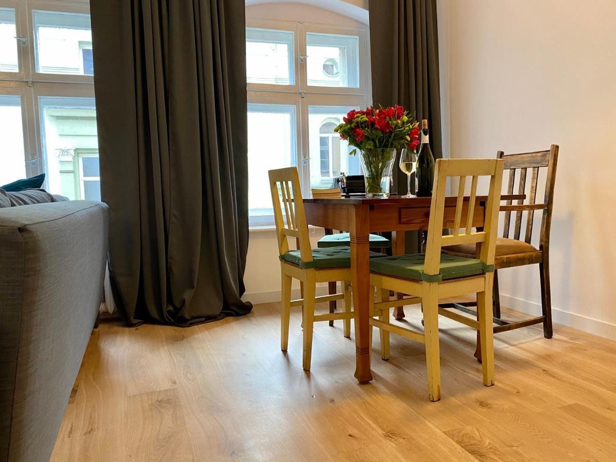 Apartament Hrabala Jelenia Góra Esterno foto