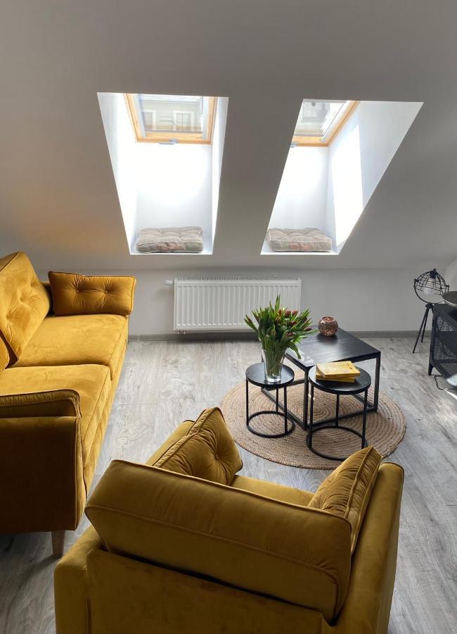 Apartament Hrabala Jelenia Góra Esterno foto